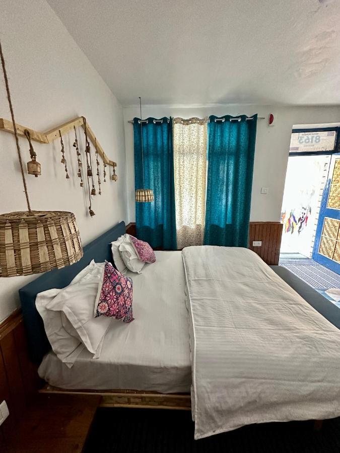 Ats -Manali Hostel Buitenkant foto